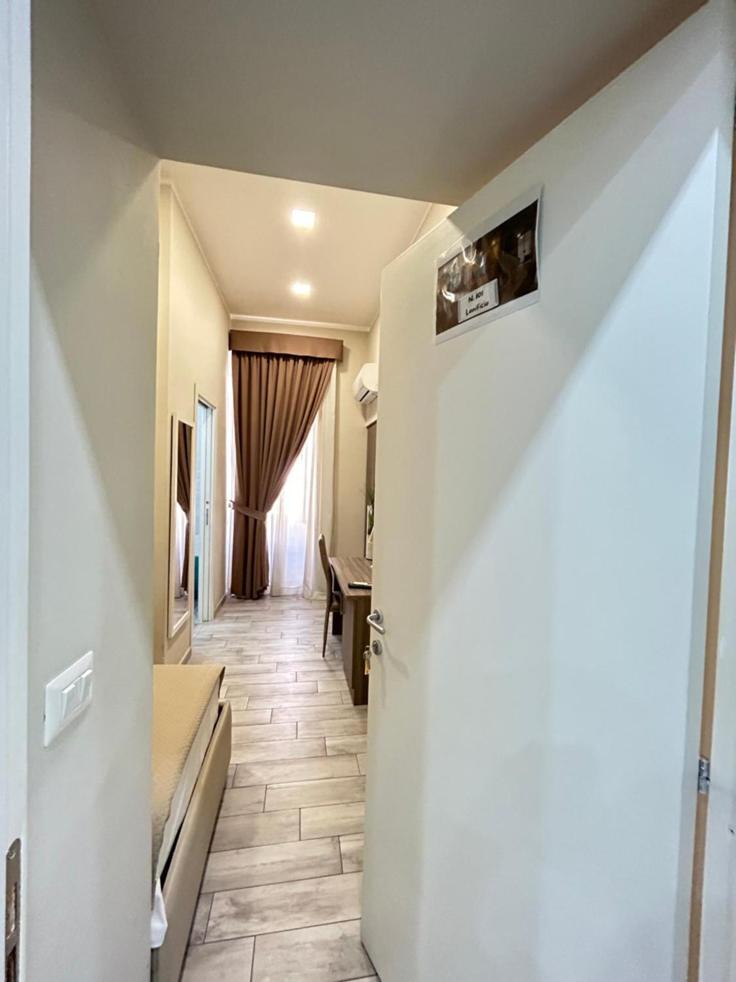 B&B Napoli Centrale N 74 エクステリア 写真